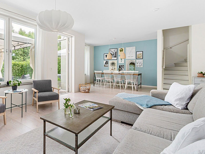 ソファとテーブルのベストな高さとは？用途に合わせた目安や選び方を