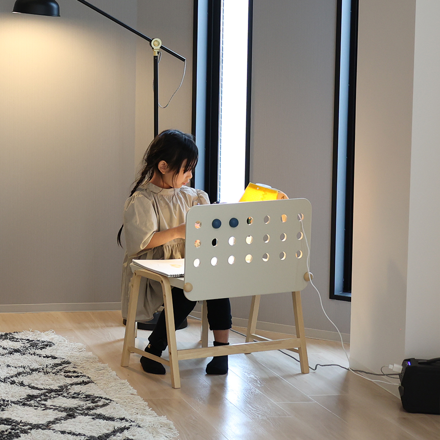 ※チェアは別売りです。