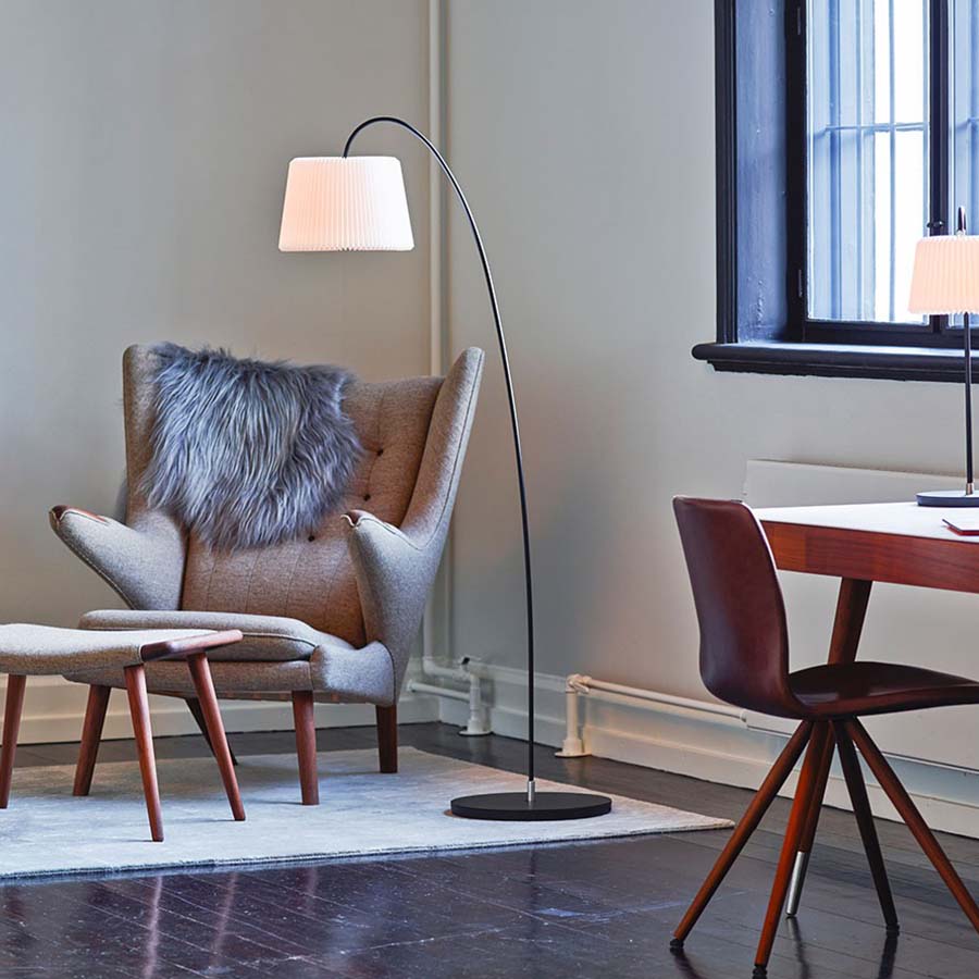 LE KLINT　レクリント　フロアランプ　スノードロップ KF320M（送料込み・玄関渡し品）