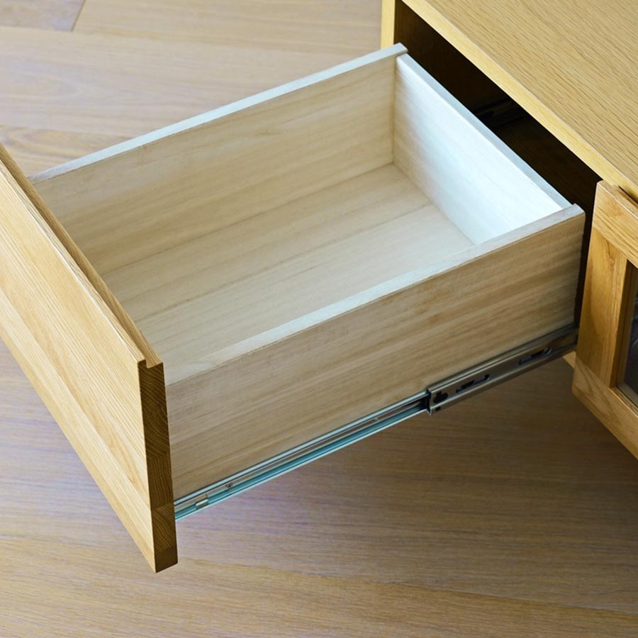 引き出し（２か所）にはフルオープンスライドレールを採用