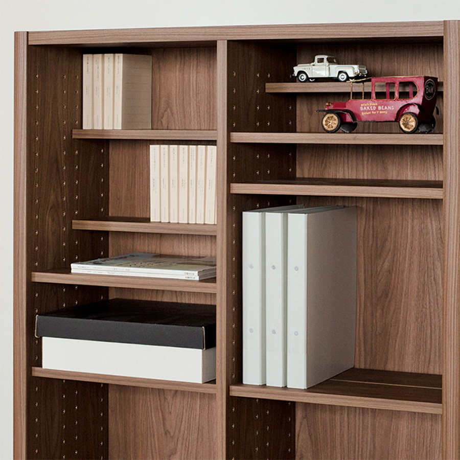 自分好みに移動出来る前後分割棚板