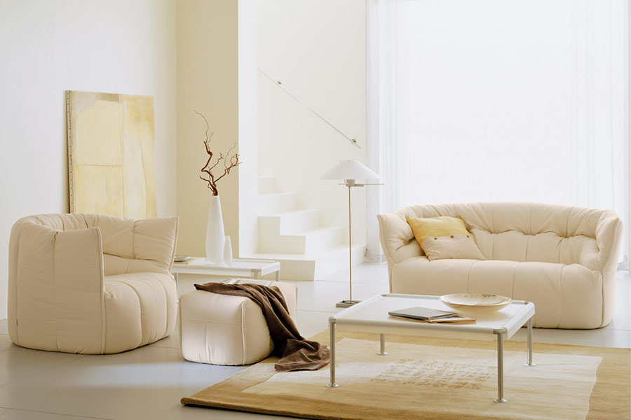 【5月15日までの出品です】リーンロゼ　カラン　パフ　オットマン　グレー 買取】中古 ligne roset(リーン・ロゼ) ゆったりとした雰囲気