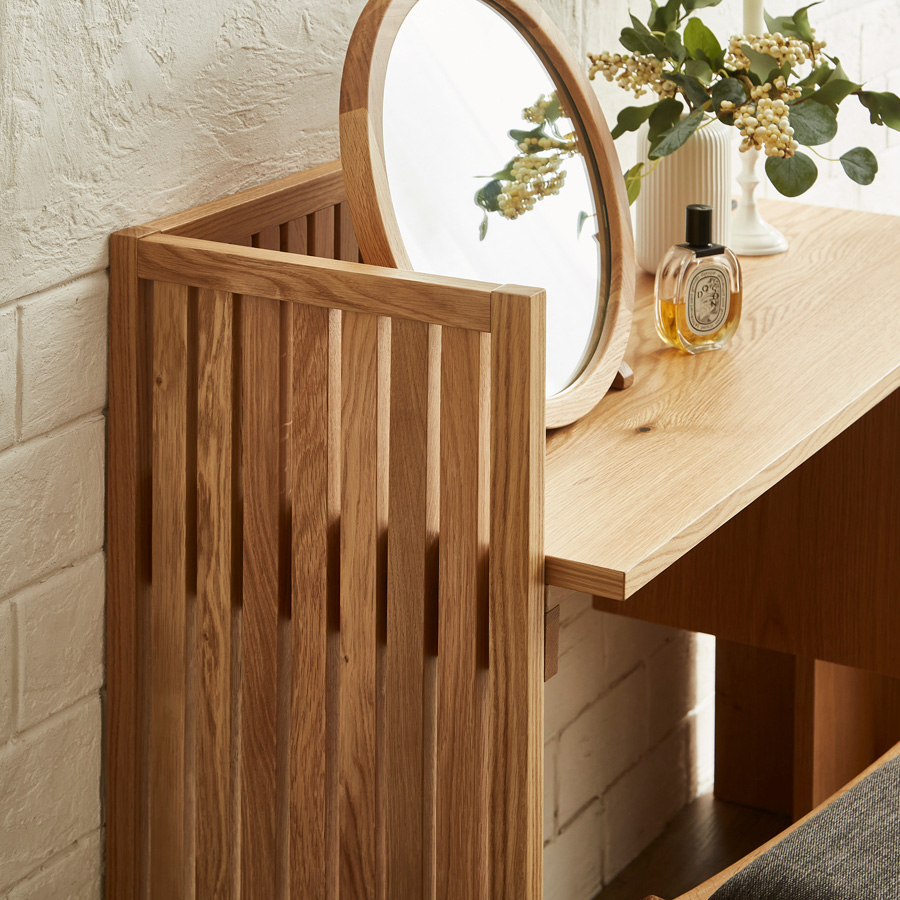 節あり木目が自然の息づかいを感じさせます