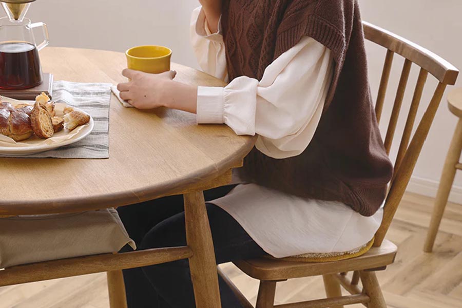 nora.（ノラ）ロジー 円形ダイニングテーブル