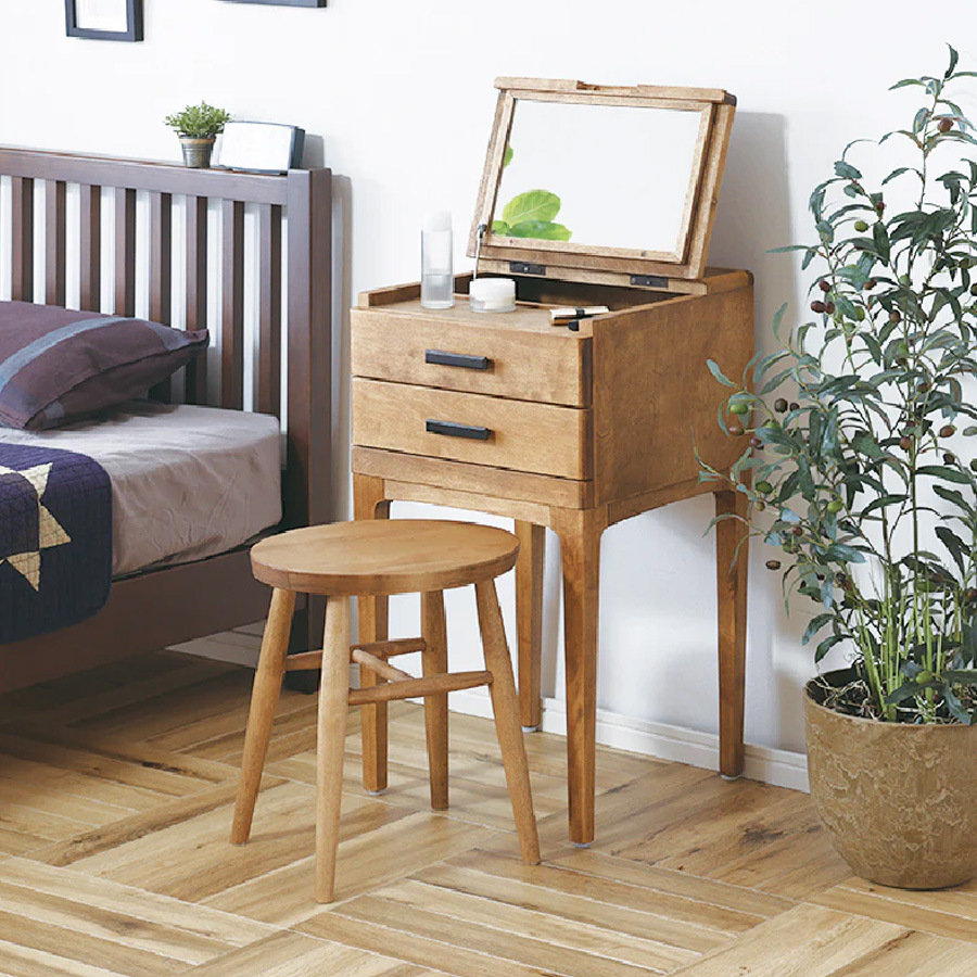 【超希少】AIOT! Natal Design Nora's スツール コラボ 超希少】AIOT! Natal Design Nora´s スツール コラボ