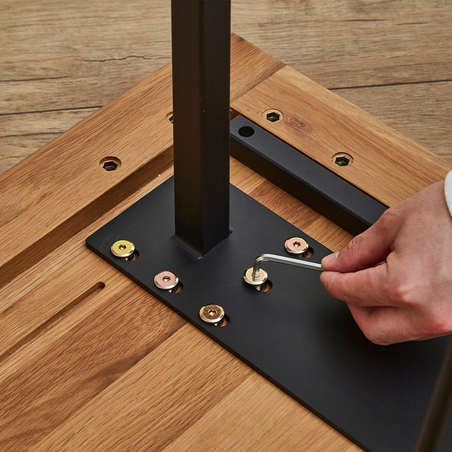 アイロスジャパン ダイニングテーブル Leap（オーク無垢天板）